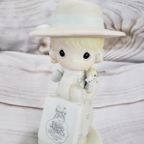 Precious Moments Figurine Seek And Ye Shall Find Girl With Hat 6 Inch 1984 - Picture 2 of 7